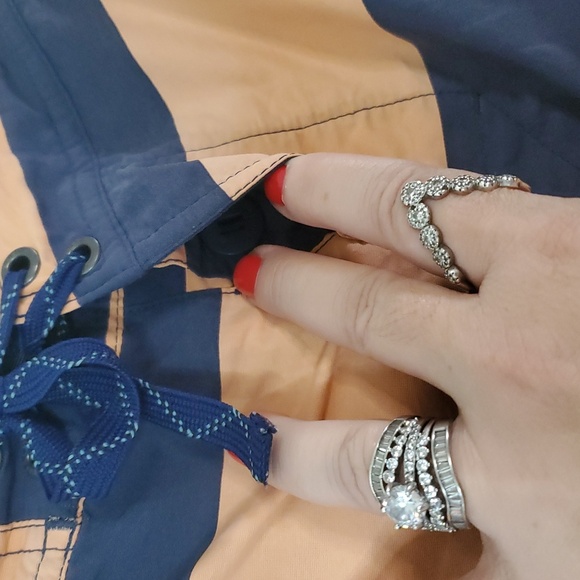 Patagonia Mens Wavefarer 8' Board Shorts Size 34 Alisal Stripe Navy Blue Pocket - Picture 4 of 11